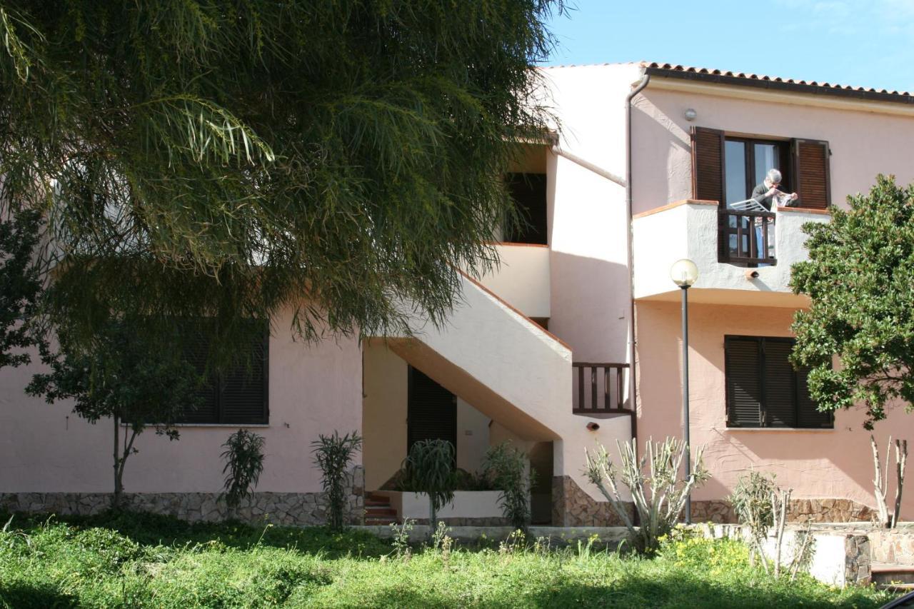Baia Di Ulisse Apartment Porto Pozzo Ngoại thất bức ảnh